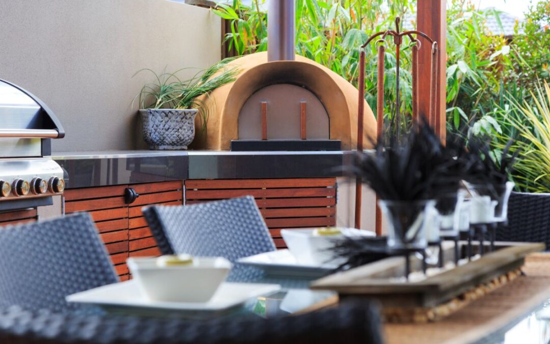 8 Awesome Outdoor Kitchens With Pizza Oven To Check Out