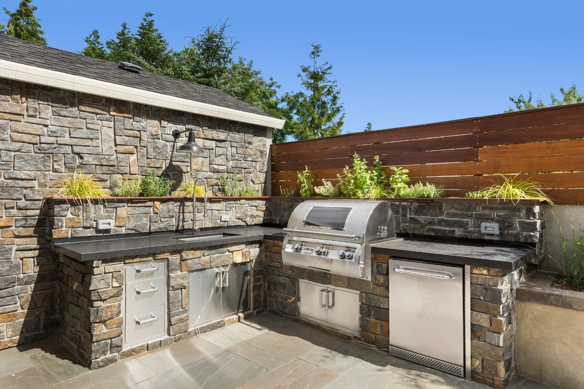 How Long Does It Take To Build An Outdoor Kitchen? StepByStep Guide