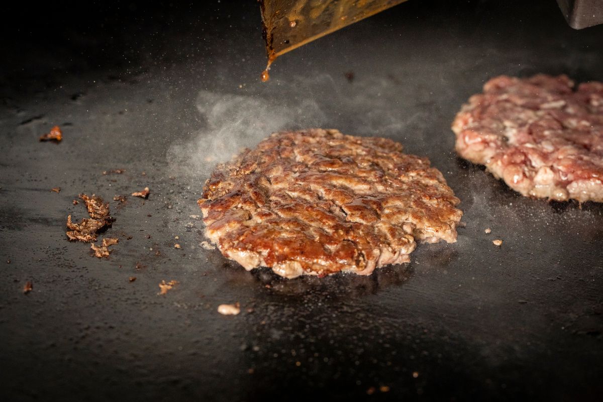 How To Clean A Flat Top Grill Outdoor Kitchen Guy