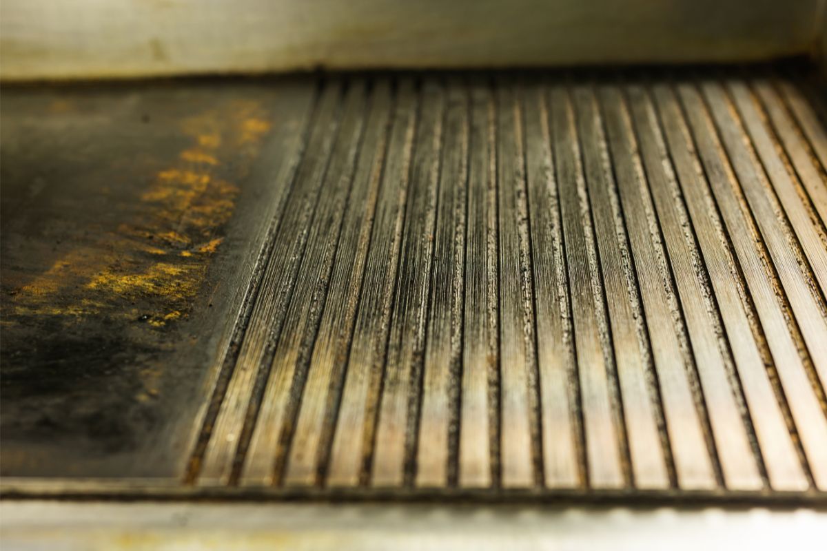 How To Clean Cast Iron Grill Outdoor Kitchen Guy